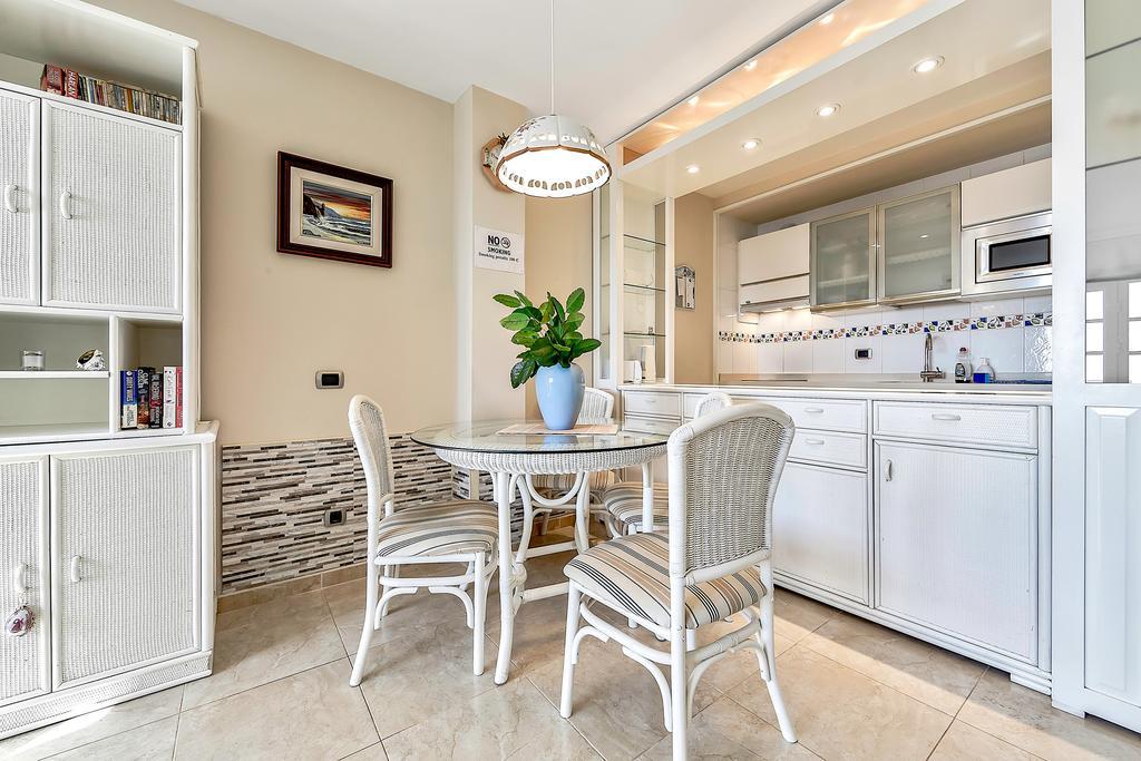 أذيخي Apartment Sunset Harbour المظهر الخارجي الصورة